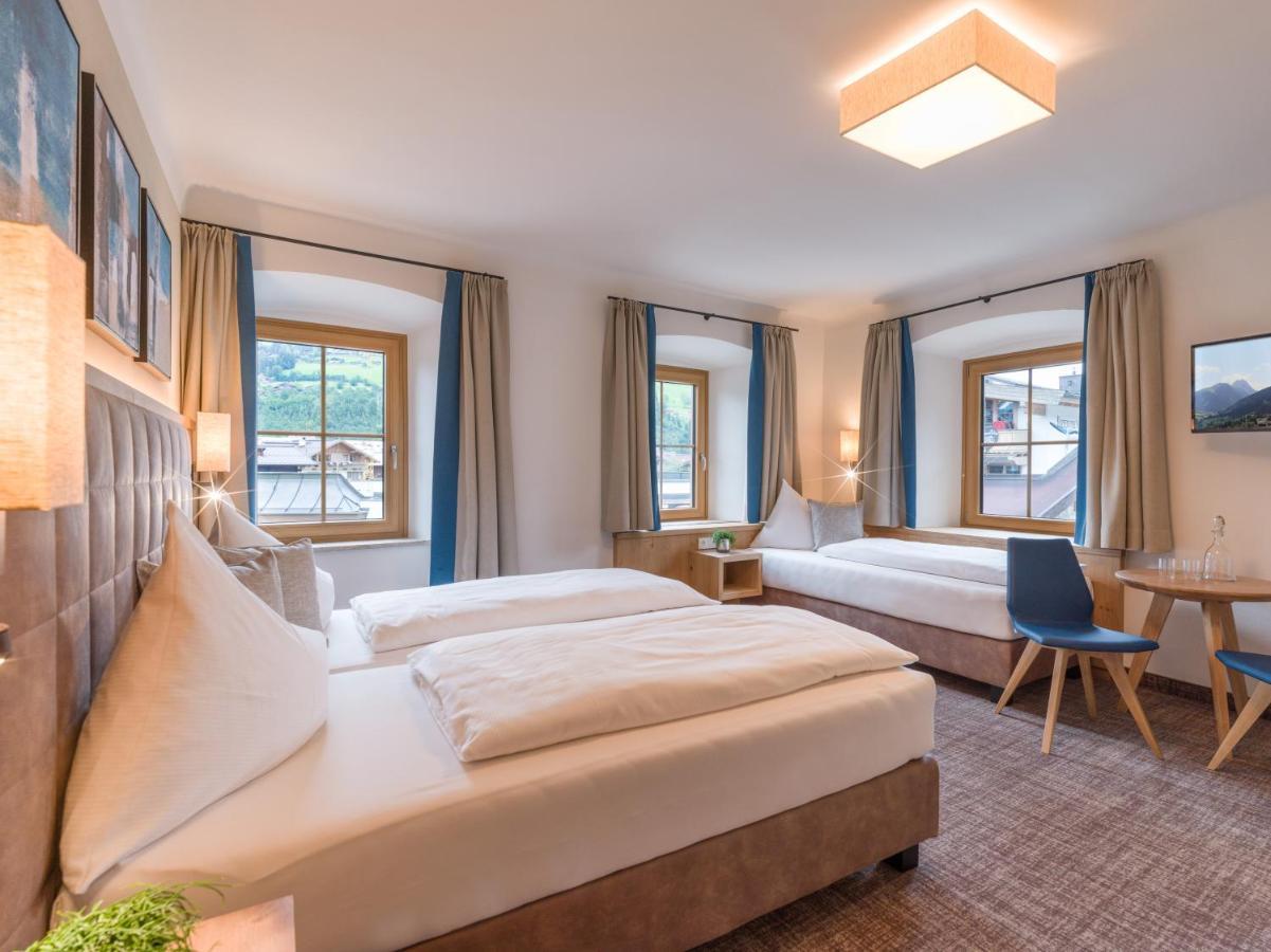Alpen Glueck Hotel Unterm Rain Garni Кирхберг ин Тирол Екстериор снимка