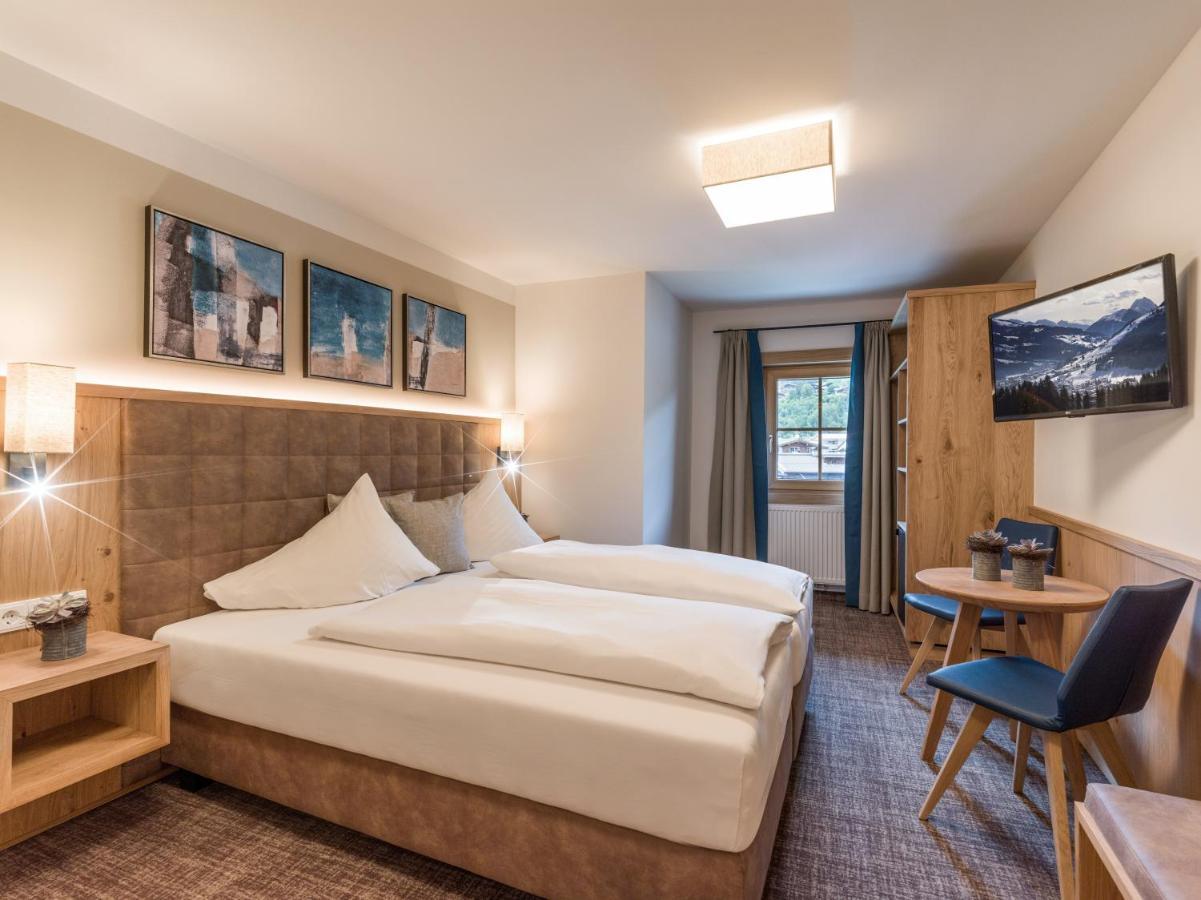 Alpen Glueck Hotel Unterm Rain Garni Кирхберг ин Тирол Екстериор снимка