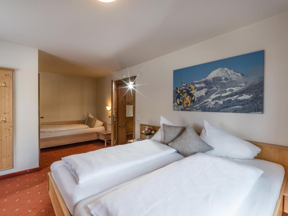 Alpen Glueck Hotel Unterm Rain Garni Кирхберг ин Тирол Стая снимка